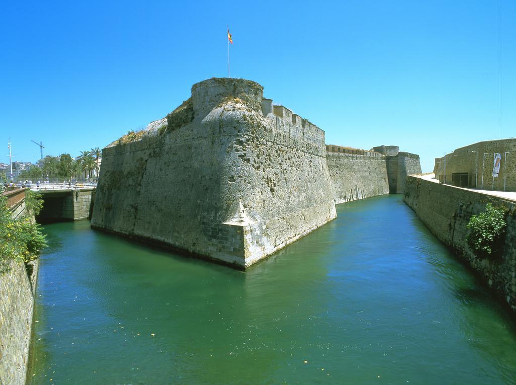 Parador De Ceuta Luaran gambar